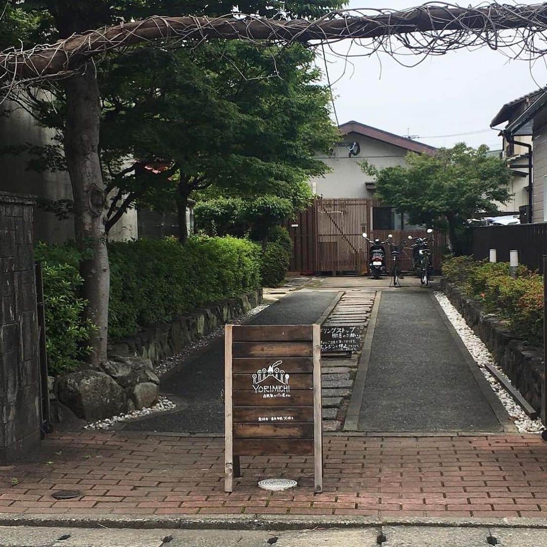 _hw_em11のグルメインスタ