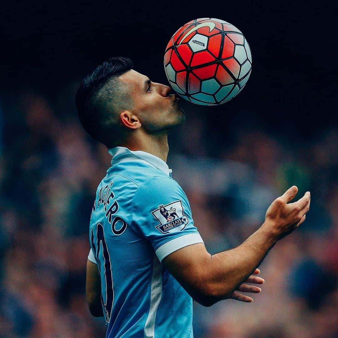 マンチェスター・シティFCさんのインスタグラム写真 - (マンチェスター・シティFCInstagram)「#InternationalKissingDay 💙⠀ ⠀⁣⠀ #ManCity」7月7日 0時03分 - mancity