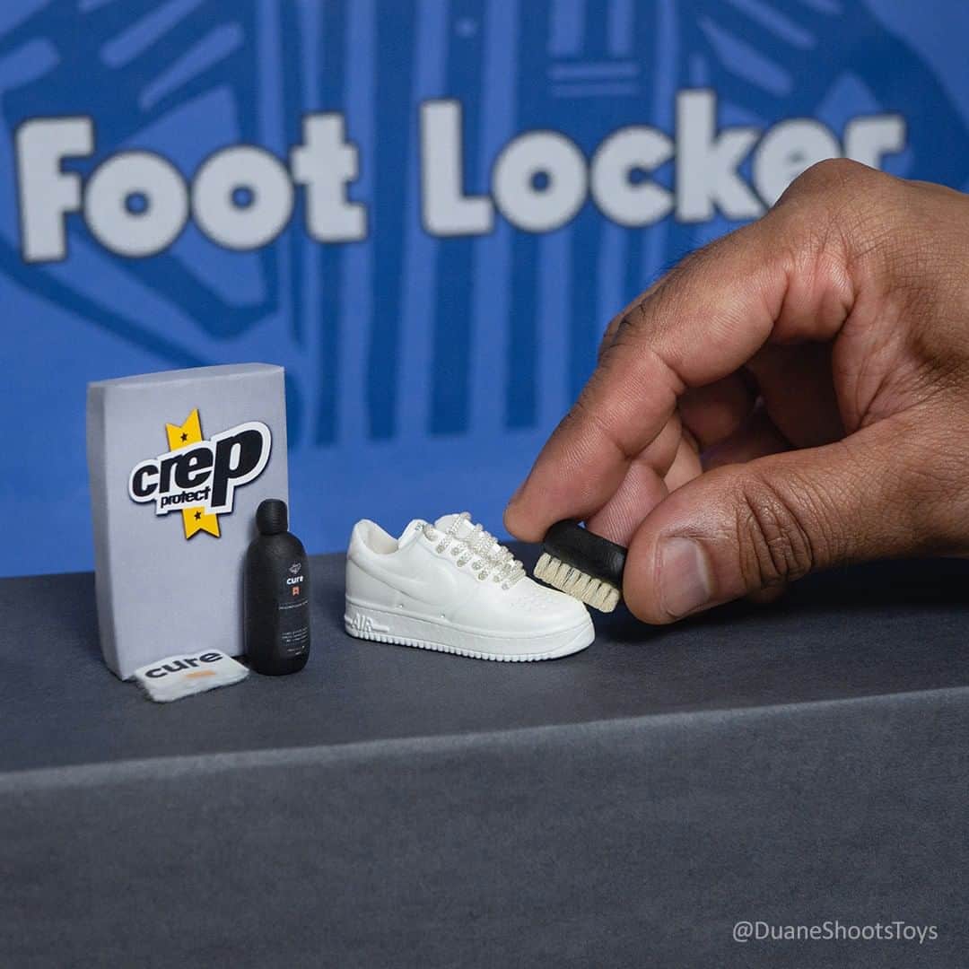 Foot Lockerさんのインスタグラム写真 - (Foot LockerInstagram)「Even the toys are prepping for #SneakerCleaningDay2020... July 11th. Get ready! @crepprotect」7月7日 1時00分 - footlocker