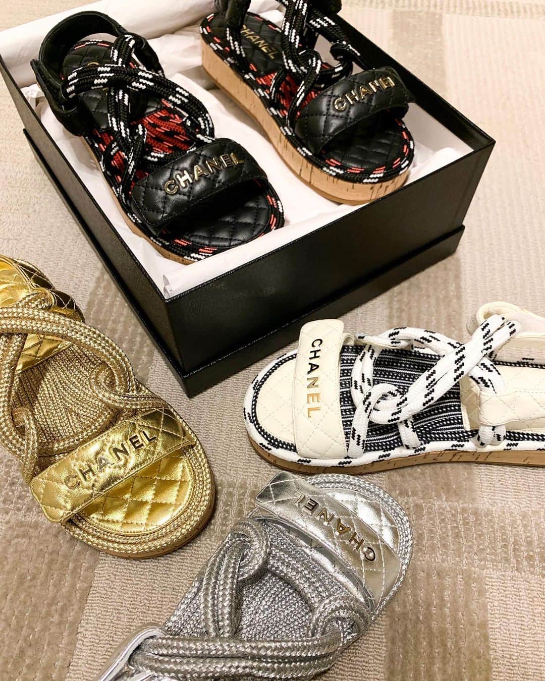 Harrodsさんのインスタグラム写真 - (HarrodsInstagram)「Not every day is a beach day – but every day is, most certainly, a @chanelofficial sandals day. Are you glam gold or chic monochrome?  Find @chanelofficial in Superbrands on the First Floor.  Photographer: @katiewateridge  Styling: @jack.s.reid  #Harrods #HarrodsFashion #Chanel #ChanelSandals」7月7日 1時11分 - harrods