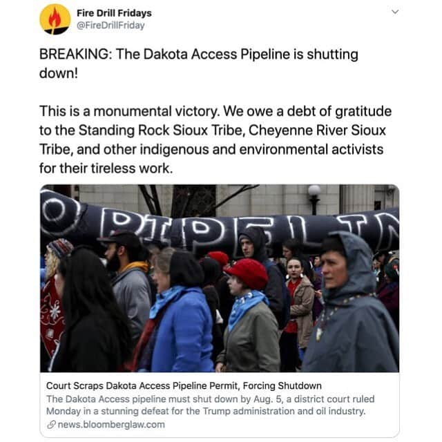 ジェーン・フォンダさんのインスタグラム写真 - (ジェーン・フォンダInstagram)「Repost from @firedrillfriday • This is a monumental victory for all of us. We owe a debt of gratitude to the indigenous and climate activists who have been fighting to stop the Dakota Access Pipeline for 4+ years.」7月7日 1時16分 - janefonda