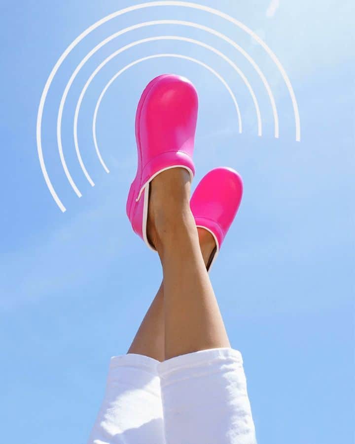 ダンスコのインスタグラム：「Electrify your style.」