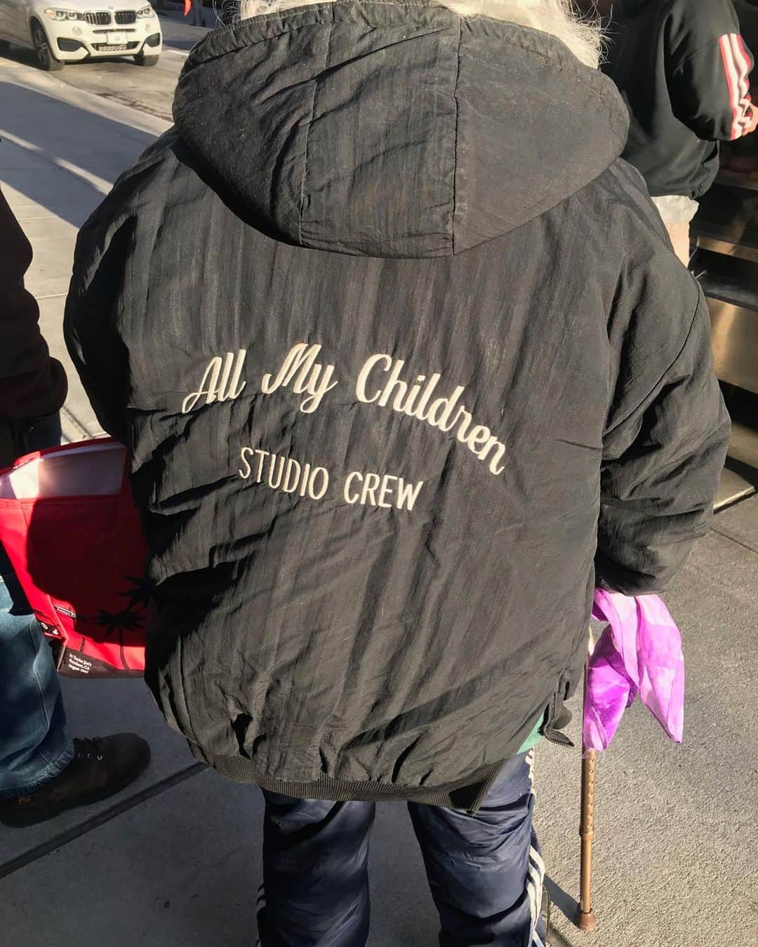 スーザン・ルッチさんのインスタグラム写真 - (スーザン・ルッチInstagram)「Spotted during our chilly Spring on the streets of NY!!! Not sure who this is—but happy to see one of our AMC crew jackets keeping her warm💖💖💖👍👍👍💃🏽💃🏽💃🏽」7月7日 1時21分 - therealsusanlucci