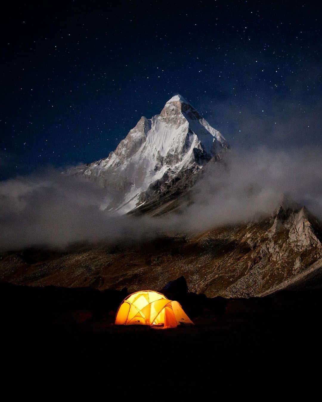 ジミー・チンさんのインスタグラム写真 - (ジミー・チンInstagram)「Tapovan Basecamp under Shivling. Garwhal Himalaya. @thenorthface」7月7日 2時06分 - jimmychin