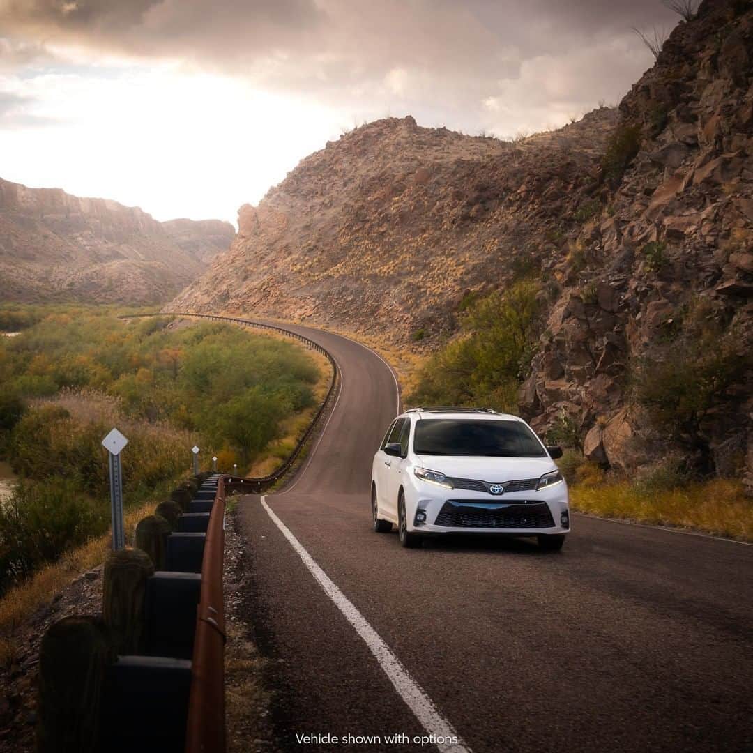 toyotausaさんのインスタグラム写真 - (toyotausaInstagram)「All for fun. Fun for all! #Sienna #LetsGoPlaces」7月7日 2時47分 - toyotausa