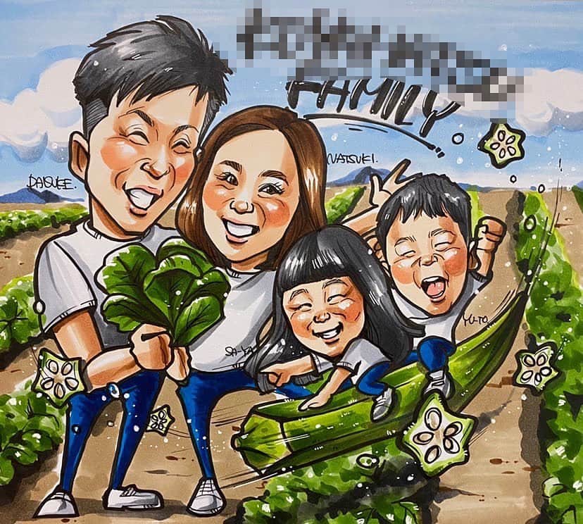 似顔絵★𝗚𝗢𝗥𝗜𝗞𝗜𝗡𝗚のインスタグラム：「. 再投稿です😭🙏 コメントいただいた方、いいねくださった方ごめんなさい💦💦 . .  . 同じ方からの2枚目❤️ . . こちらはご本人様ご家族を❤️ オクラとほうれん草農家のご一家✨  オクラに乗ったお子様たちは 空中を飛んで遊んでます❤️  オクラの断面は星型なので 切ったオクラも飛ばしました👍ww . . 楽しい一枚となりました❤️❤️❤️  素敵なご依頼ありがとうございました🙇‍♂️✨💕 . . . そして、 今日も降り続く雨😭 人吉以外にも被害地域が拡大してる😭  熊本だけじゃなくて、 なんか九州全部やばい、、、😭  早く雨、終息してほしい😭 私の地域は幸いにも 特に被害はないけど 激しい雨も降ったりするから 油断できない💦  皆さんもどうか気をつけて😭😭😭 .. .  .  ❌❌現在は、予約受付終了してます❌❌ 。 . . .  2020年度ご予約のお客✨ 現在35番までの方へ案内中です🌟✨💕 DMの確認いただきgmailへ返信宜しくお願い致します🙇‍♀️🌟✨✨ . . . .  次回の予約応募は、2020年のご予約分を書き終える予定の 来年春から夏頃の、、、予定です。 ※あくまでも予定なので前後します🙇‍♀️ . . . .  オーダー再開の際には 人数制限あるため必ず予約ができるわけではございません。 そのことも踏まえた上で 次回ご検討いただけると嬉しいです(^^) . . また、結婚式の使用を考えてくださる方も多いです✨  前々からお伝えしていますが、 基本的に予約順に対応しているため、 近々の納期を希望される方は、 対応できないこともあるので、 あらかじめご了承ください💦 . . . . . ※今回予約が取れた方へ※ . .  写真がまだ用意できてない、入金が遅れそうなど、状況により、順番が前後することもございます‼️ あらかじめご了承ください。 。 . . . また、芸能人、キャラクターのオーダー、パロディ風オーダーはお断りしています。  芸能人については、ご本人様に直接プレゼントなどはOKです。 . . . . . . 💰料金表は過去投稿記事みてね❤💰 . . . . . ➡️ハッシュタグ⇨ goriking117料金表2019⬅️ . . ✨✨✨✨✨✨✨✨✨✨✨✨✨✨✨✨ @by.goriking のアカウントでは、 過去書かせて頂いたお客様方からの、 似顔絵のその後のお写真をいただき、 投稿しております^ - ^❤️❤️ 玄関に飾ってある似顔絵、 渡した瞬間のお写真、 ご本人とのお写真などなど💕 いろんな場面でのお写真お待ちしております^ - ^✨⭐️ . . . .  #似顔絵#pencildrawing#drawing#pencil#illust#painting#art#artwork#絵描きさんと繋がりたい#似顔絵師#gorikingの似顔絵屋さん#仲良し家族#オクラ#ほうれん草#農家#姉弟#仲良し姉弟#農業#仲良し#野菜#vegetable#🥬#可愛い#comicart#anime#animeart#comicartist#animejapan」