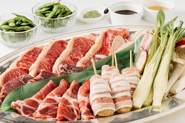 新横浜プリンスホテルのインスタグラム：「先週オープンしたRooftop Beer Garden 🍺今年はバーベキューセット付きご宿泊プランをご用意いたしました！開放感あふれるホテル屋上でバーベキューを楽しんだあとはお部屋でゆっくりお過ごしいただけます。⁣ ⁣  #新横浜プリンスホテル#プリンスホテル#新横浜#横浜 #ホテルレストラン #ホテル#ビール#ビアガーデン #バーベキュー #屋外 #アウトドア #ホテルディナー #新横浜駅 #飲み放題 #クラフトビール#屋上ビアガーデン#宿泊 #夏休み #プチ旅行 #週末旅行#shinyokohamaprincehotel#princehotel#shinyokohama#yokohama#beergarden #beer #BBQ #hotel #restaurant #myyokohama ⁣」