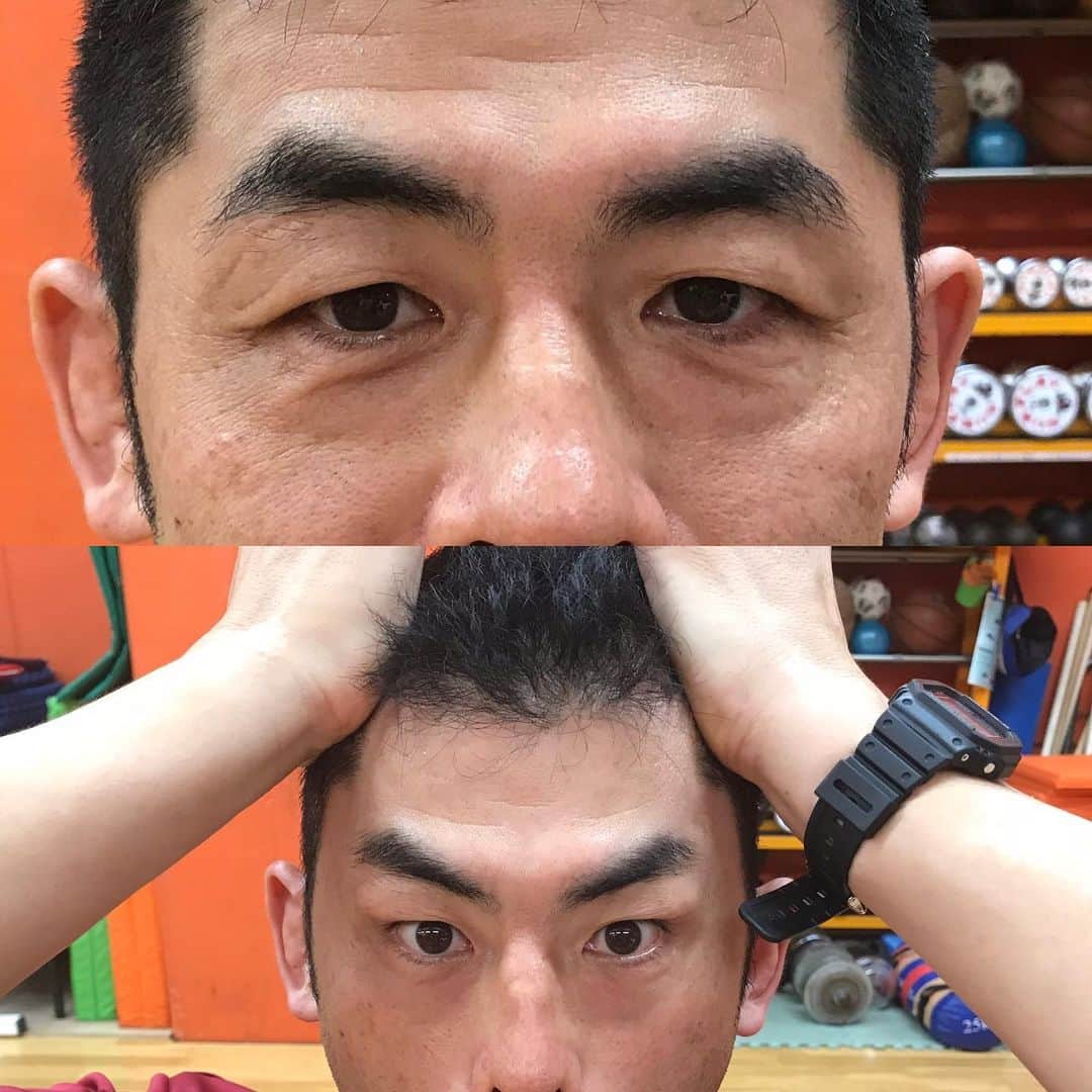 間々田佳子のインスタグラム：「目尻を上げていきましょう！  継続はチカラなり。 必ず変化はあるはずよ。 続けてくださいね！  頑張れば優しい目元がはっきりしてくるはず！  下の写真は左右バランスリセットトレーニング  #間々田佳子 #コアフェイストレーニング」