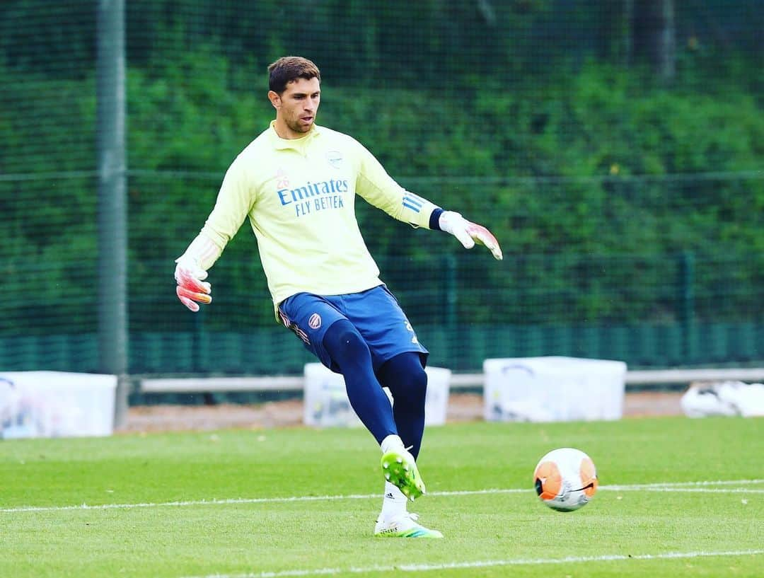 ダミアン・マルティネスさんのインスタグラム写真 - (ダミアン・マルティネスInstagram)「Pre-Match done ✅ another big game tomorrow 💪 @premierleague #em26 otro partido difícil mañana , estamos listos 💪」7月7日 4時41分 - emi_martinez26