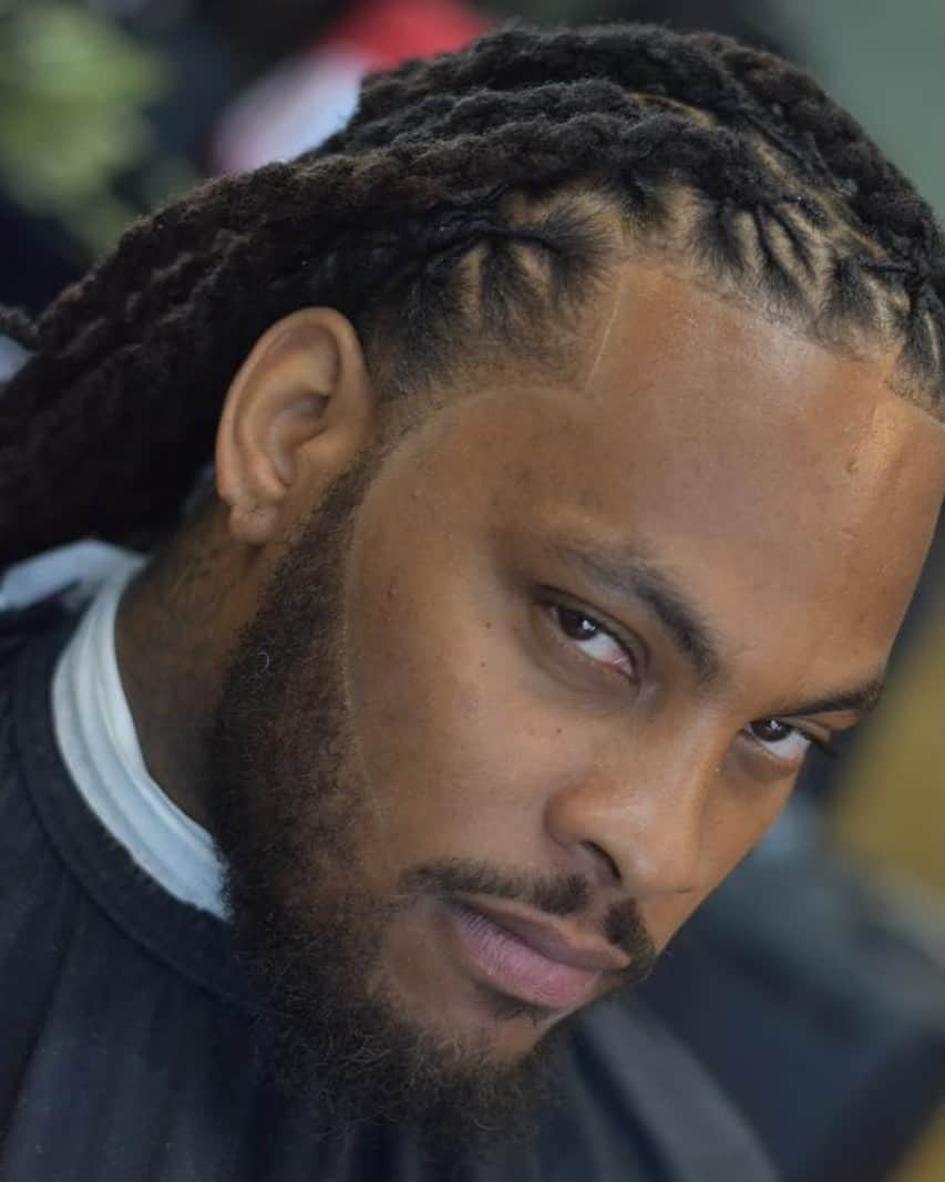 ワカ・フロッカ・フレイムのインスタグラム：「I got the best barber in the world @clipculturebarbershop #LineCheck #NoBigenchallenge 😂🤣 and why tf I got this creep ass look 🤷🏽‍♂️🤣 what number is my haircut??」