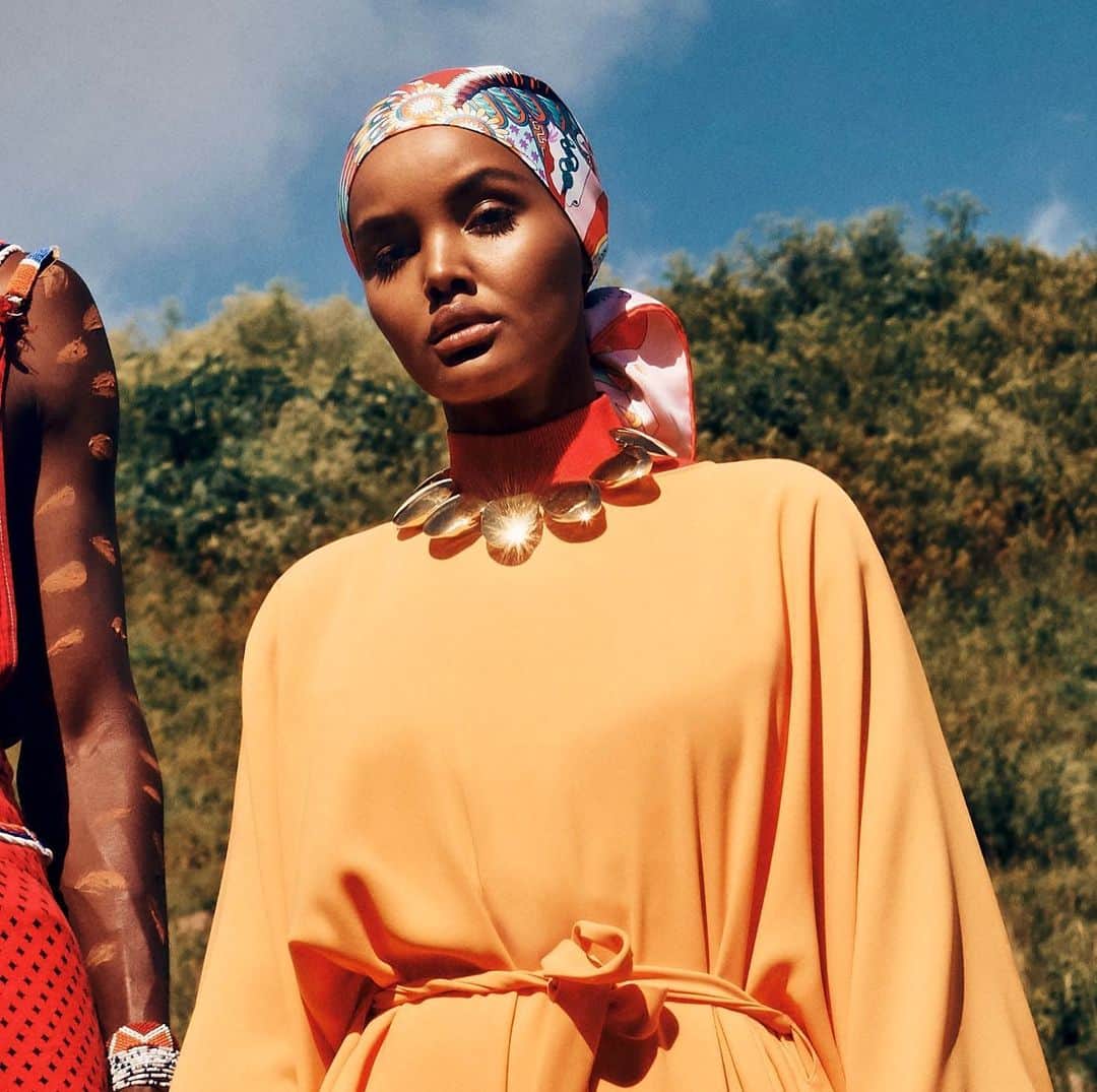 Monica Sordoさんのインスタグラム写真 - (Monica SordoInstagram)「Born in Kenya as a refugee, Hijab-wearing American Model Halima Aden, has been redefining traditional standards of beauty and improving visibility for the underrepresented demographic of Muslim women — “Everyone should have that one motto — For me, growing up I needed something to say to myself to keep me unafraid, almost like a promise. I don’t need to conform to fit in and I don’t need to sway my values. I am me and I will always be true to myself — It’s so lovely to see other girls saying the same motto. Now it’s something not just for me, I share it with my community, too.” • • We are so proud to see @halima wearing MS for this @harpersbazaararabia cover shoot and invite you to read this inspiring interview as she journeys back to Kakuma where she gave her first-ever TED talk and announced her appointment as a UNICEF ambassador (link in bio)  • • Photo by @yuliagorbachenko  Styling by @anna_castan  MakeUp Artist @manulosadagomez gomez」7月7日 6時21分 - monicasordo