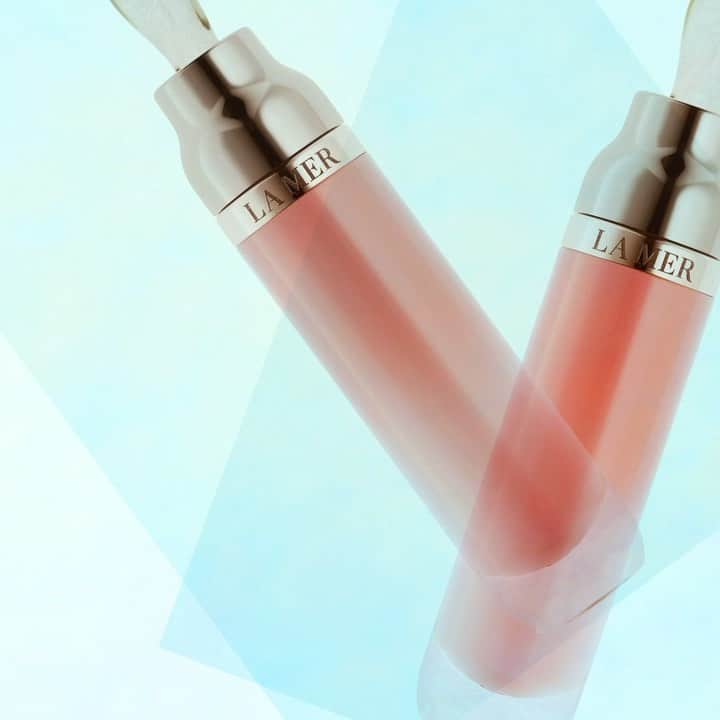 ドゥラメールのインスタグラム：「Lavish your lips the La Mer way today with two #MiracleBroth-infused lip treatments — The Lip Volumizer and The Lip Balm. #InternationalKissingDay」