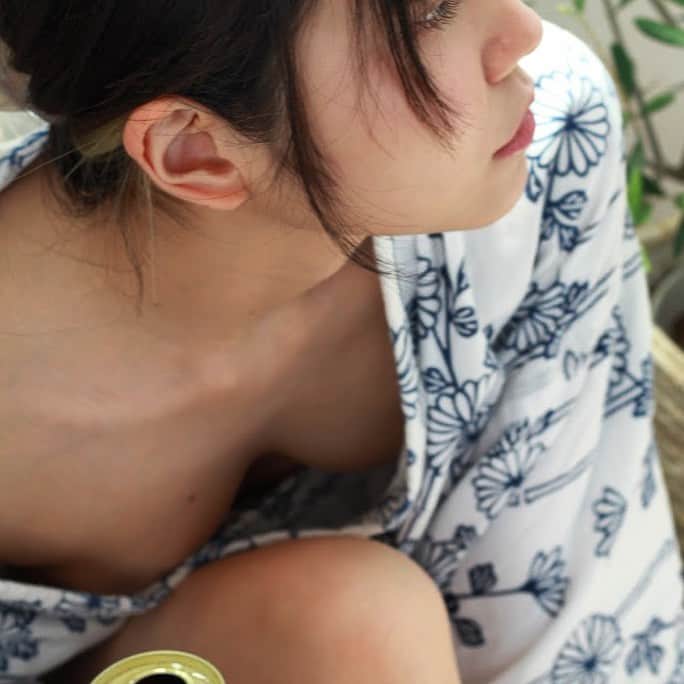 仁藤りさのインスタグラム：「🎋ですね お願いごと、ありますか？ ・ ・ ・ #謎の骨格美女 #NNNL #仁藤りさ #インスタグラビア #グラビア #グラドル #ポートレート #ファインダー越しの私の世界 #撮影 #浴衣女子 #model #photography #portrait #instgood #gravure #gravuremodel #japanesegirl #japanese  Photo by kasumi」