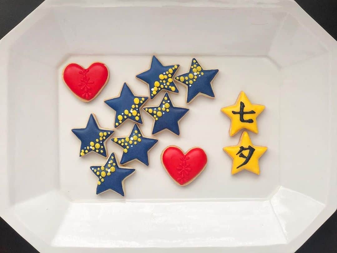 西木恵美里のインスタグラム：「きょうは#七夕 🎋  #アイシングクッキー #七夕クッキー #天の川」