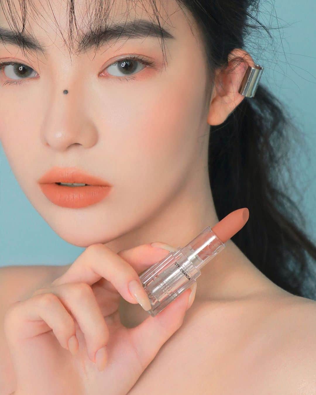 3CE Official Instagramさんのインスタグラム写真 - (3CE Official InstagramInstagram)「3CE CLEAR LAYER EDITION 3CE SOFT MATTE LIPSTICK #KIND_&_LOVE Good morning💋 Lovely peach beige💋 #3CE #3CECLEARLAYER #3CECLEARLAYEREDITION #3CESOFTMATTELIPSTICK」7月7日 9時02分 - 3ce_official