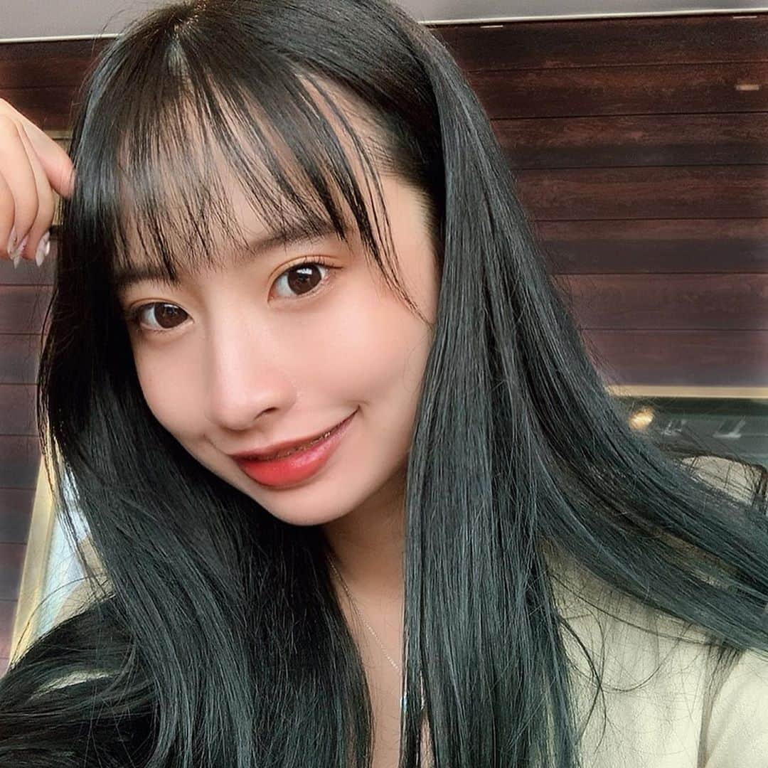 のインスタグラム：「先日 はぎわら先生の所で整体に行きました😳 整体ずっと行っていなくて久しぶりに行ったら骨盤が歪んでたみたい🤦‍♀️🤦‍♀️ 自分では真っ直ぐだと思っちゃうよね〜、、、 不思議だ、、、 . 身体中ボキボキなってスッキリしたー！ ありがとうございました☺️♥︎ . . . . . . #藤川らるむ #Asiamodel #asiateen #KOGAO #はぎわら先生 #ボキボキのはぎわら先生 #kogaoでカラダを整える を整える」