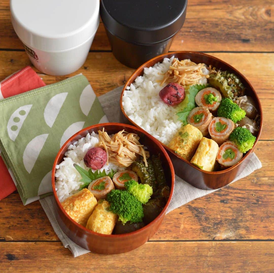 yukiyoのインスタグラム：「2020.7.7* ・ 今日のお弁当 ・ 50%マンナンご飯 えのき茸醤油煮と梅干し ネギ入り玉子焼き いんげん人参肉巻き ゴーヤおかか醤油炒め 玉こんにゃく煮 ブロッコリー ・ ・ 健康診断の結果が来まして また引っかかっちゃいました ಠ_ಠ ・ 今度は腎臓内科 なんでしょう、ゲッターズさんの占いが当たりすぎ （健康に注意の年で異変を感じたら精密検査を受けた方がいい、年内に疾患が見つかるかも、でも見つかったら"治りが早くて良かったね"って結果になるとかなんとか…） ・ ・ 平日禁酒を続けてまして なんだかんだノンアルコールでもいけてます。 ・ オールフリーのコラーゲンリッチがお気に入り あと のんある気分のドライ ライムクリア笑 ・ ・ #お弁当 #obento #bento #lunch #lunchbox #onthetable #japanesefood #暮らし #曲げわっぱ #lin_stagrammer #ロカリ #おうちごはんLover #マカロニメイト #IGersJP」