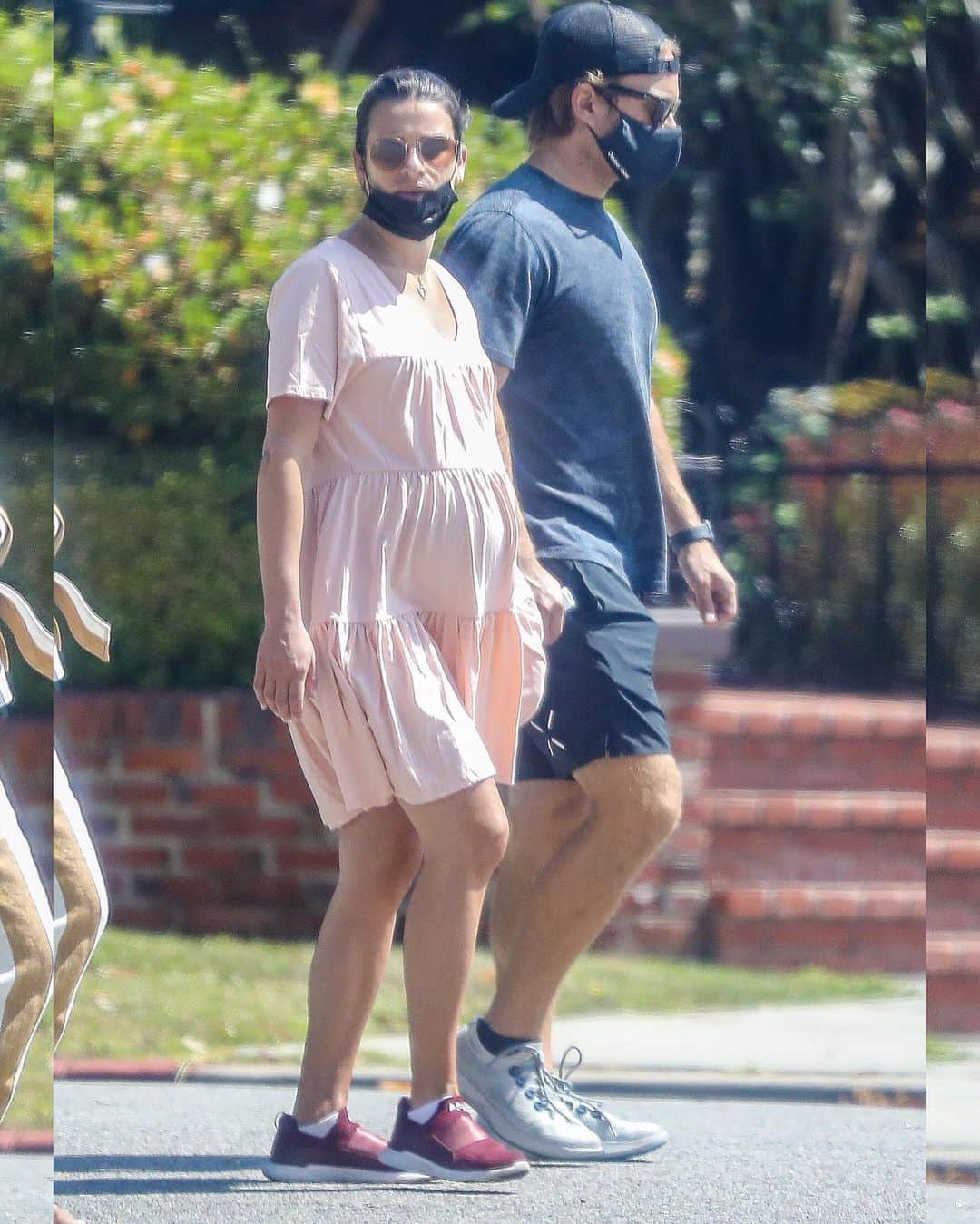 Just Jaredさんのインスタグラム写真 - (Just JaredInstagram)「@leamichele, who is pregnant with her first child, was spotted going for a walk with her husband Zandy Reich and her mom on Monday afternoon #LeaMichele #ZandyReich Photos: Backgrid」7月7日 9時29分 - justjared