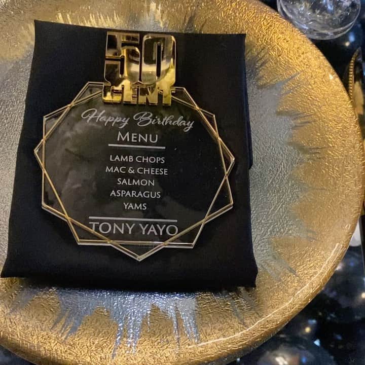 トニー・イエイヨーのインスタグラム：「#bransoncognac #lecheminduroi happy birthday @50cent surprise party.」