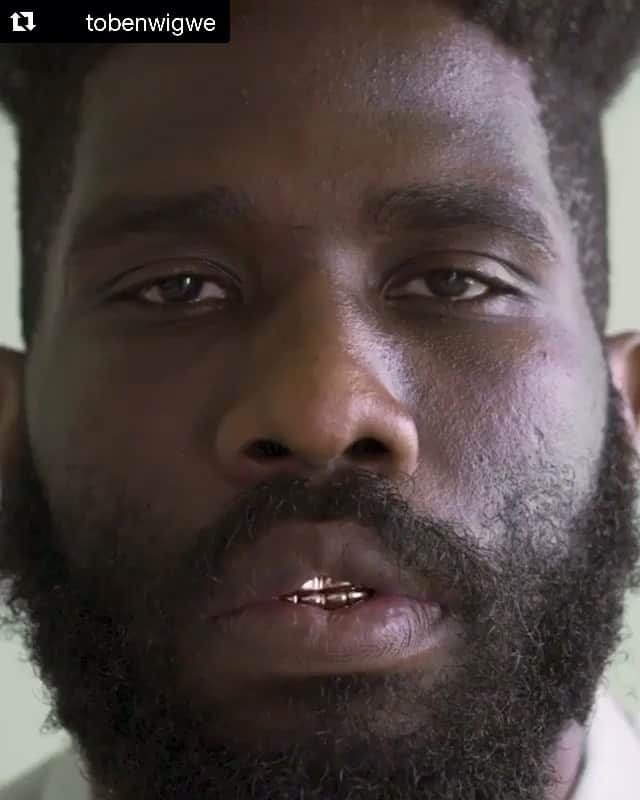ギレルモ・ディアスのインスタグラム：「#Repost @tobenwigwe with @get_repost ・・・ I NEED YOU TO.... #arrestthecopswhokilledbreonnataylor #elijahmcclaintoo - - 📽 @wiseboyphoto」