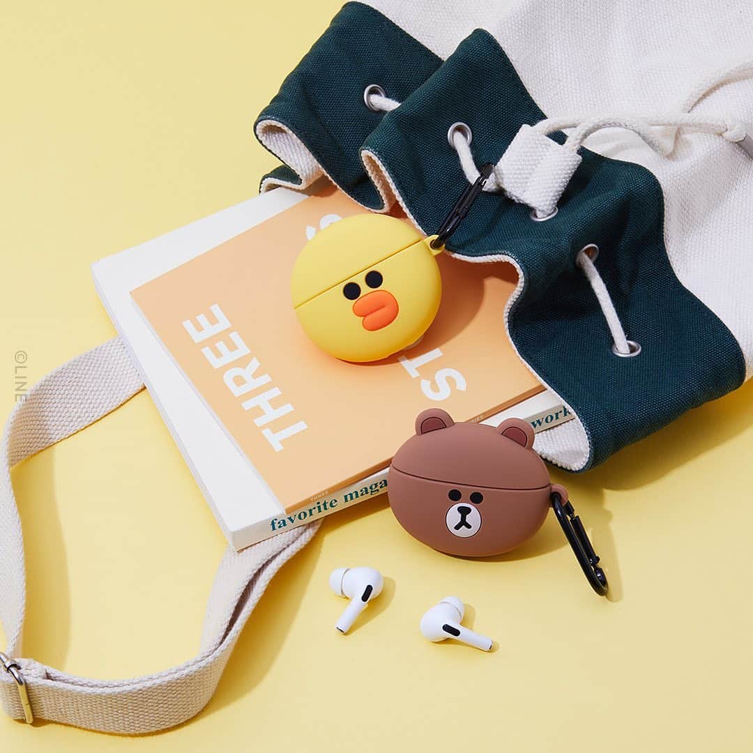 LINE FRIENDSさんのインスタグラム写真 - (LINE FRIENDSInstagram)「Fine cases maketh the 'Pod BROWN & FRIENDS AirPods & AirPods Pro case collection ⠀ Avocados and eggs. The most unlikely match-up to a brilliant AirPods case collection. 🥑 🍳 ⠀ Check them out @ LINE FRIENDS COLLECTION Shop now👉 Product tags! ⠀ #LINEFRIENDS #BROWN #CONY #SALLY #CHOCO #Airpodscase #Airpodsprocase #Summeritem」7月7日 10時31分 - linefriends