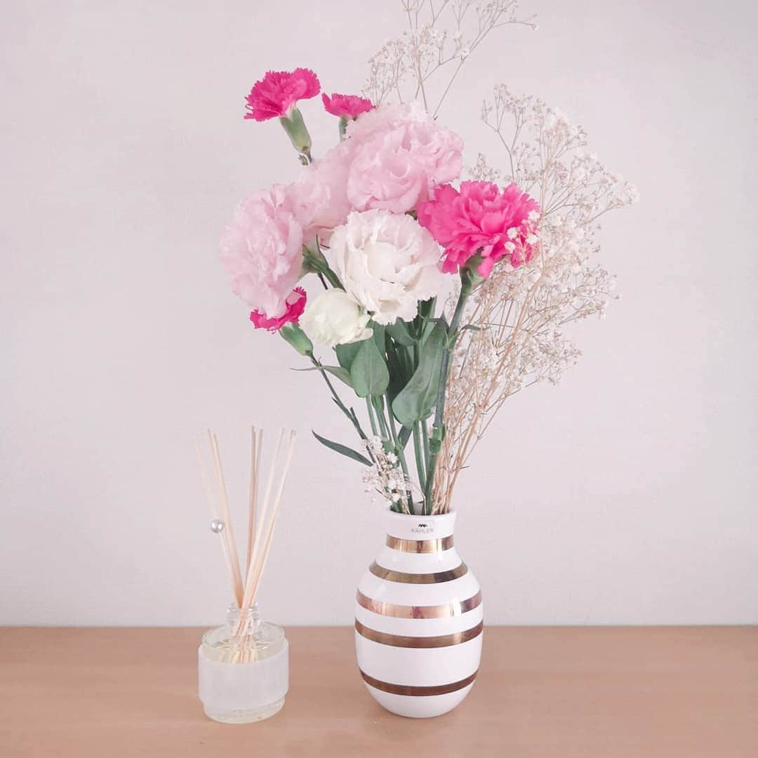 高橋絵美のインスタグラム：「我が家のお花たちは今日も元気をたっぷり与えてくれます⸜🌷︎⸝‍⸜🌷︎⸝‍ありがとう💓💓💓」
