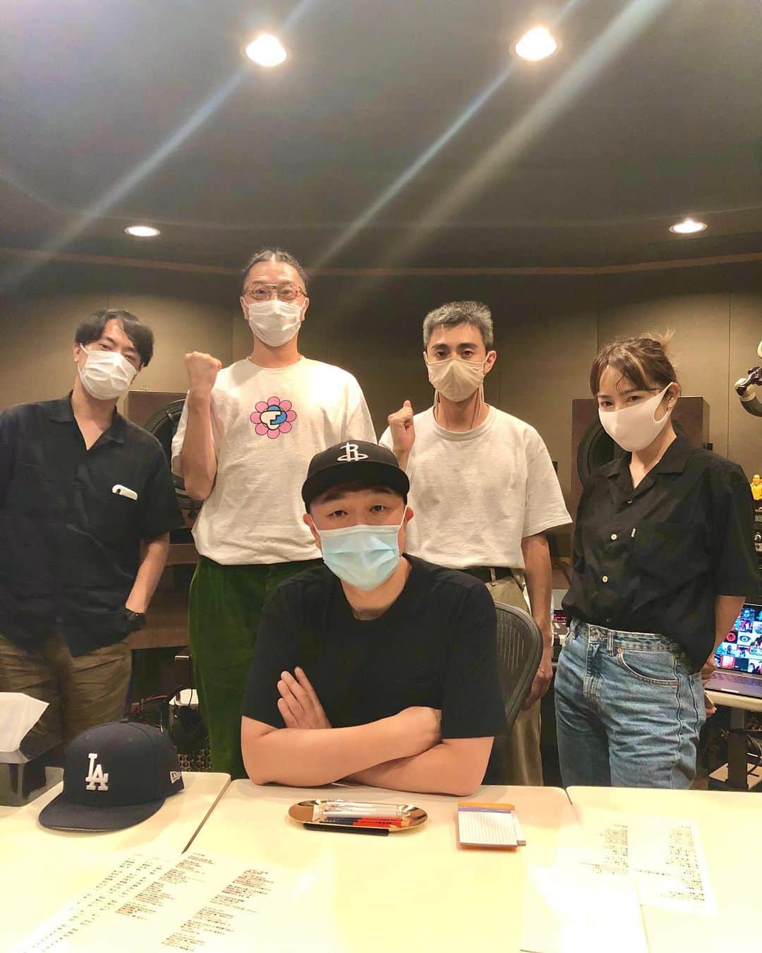 ZEN-LA-ROCKのインスタグラム：「昨晩D.O.I.さんのスタジオへ🗯 アノ曲完&成っっっ😙 で、先日のONLINE LIVEのアーカイブは本日20時まで‼️‼️‼️お見逃しなく‼️‼️‼️ . . HBD 2 @kashif_guitar_official 🎂🎸 . . #fncy #zenlarock #鎮座dopeness #grina #kashif #daimonionrecordings #fncy0704」