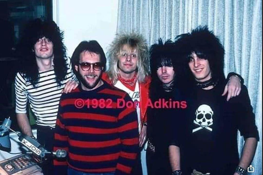 ニッキー・シックスさんのインスタグラム写真 - (ニッキー・シックスInstagram)「At @klos955 in #LosAngeles with the boys @motleycrue in 1982.... Wonder where that shirt went?」7月7日 11時52分 - nikkisixxpixx