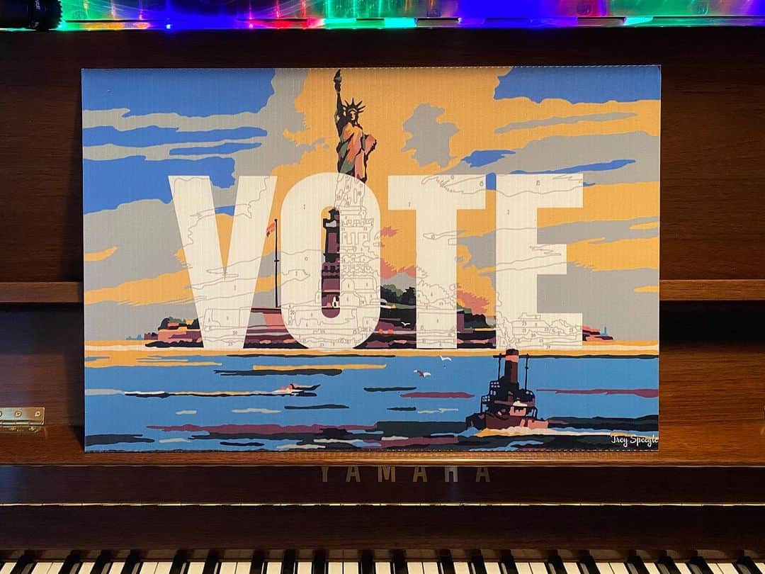 ジェイソン・ムラーズのインスタグラム：「Big thanks to @treynyc of @speeglestudio for this fabulous yard & window sign. Sales of the limited edition sign go to vote.org. Are you registered? #votelouder @therepopshop」