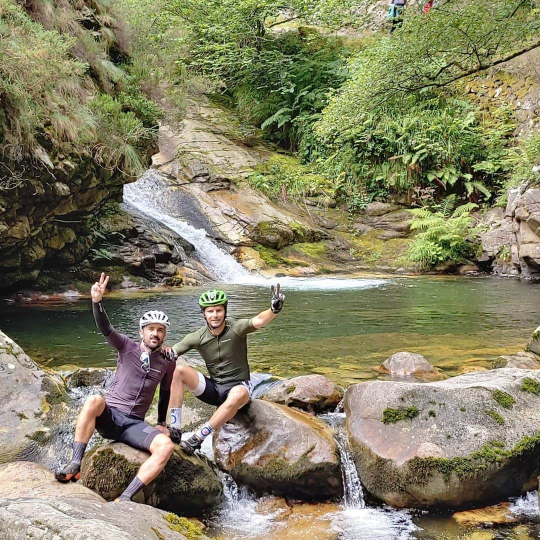 ダビド・ビジャさんのインスタグラム写真 - (ダビド・ビジャInstagram)「Disfrutando del Parque Natural de Redes en MTB con buena gente 🚴🏞✌ @andresga04 @armayorrodriguez #asturiasparaisonatural #veranoenasturias #Orbea #RudyProject #226ers」7月7日 21時39分 - davidvilla