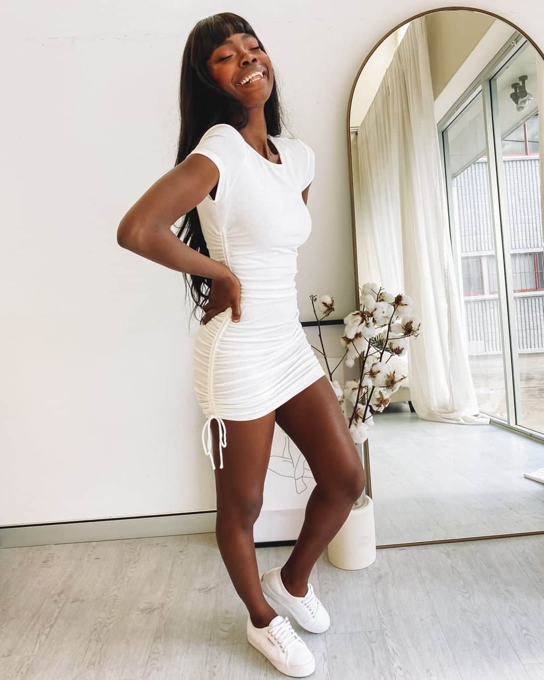 Beginning Boutiqueさんのインスタグラム写真 - (Beginning BoutiqueInstagram)「Bodycon babe 🕊️ The perf weekend dress now comes in white! Shop the Guilty Pleasure Tee Dress White with sneakers or dress up with heels!」7月7日 21時55分 - beginningboutique