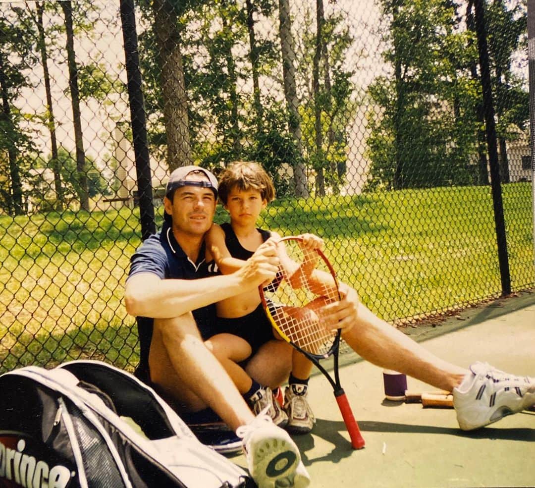 アイラ・トムリャノビッチのインスタグラム：「20 years later not much has changed」