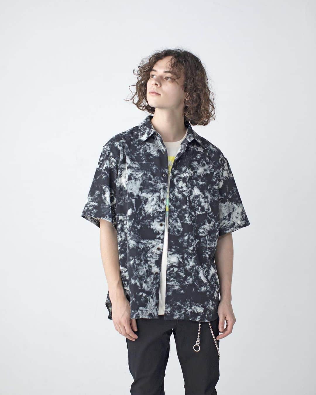 WEGOさんのインスタグラム写真 - (WEGOInstagram)「ㅤㅤㅤㅤㅤㅤㅤㅤㅤㅤㅤㅤㅤㅤ ✓dark flower shirt ￥3,299(tax in) size:M/L ✓aloha shirt ￥3,299(tax in) size:M/L ✓multi stripe open collar shirt ￥3,299(tax in) size:M/L ㅤㅤㅤㅤㅤㅤㅤㅤㅤㅤㅤㅤㅤㅤ @zen.grams  ㅤㅤㅤㅤㅤㅤㅤㅤㅤㅤㅤㅤㅤㅤ #WEGO #ウィゴー #WEGOMagazine #summer #fashion #tops #トップス #shirt #シャツ #flower #花 #aloha #alohashirt #アロハ #アロハシャツ #stripeshirt #ストライプシャツ #stripe #opencollarshirt #オープンカラーシャツ #開襟シャツ #mens #メンズ」7月7日 14時01分 - wego_official
