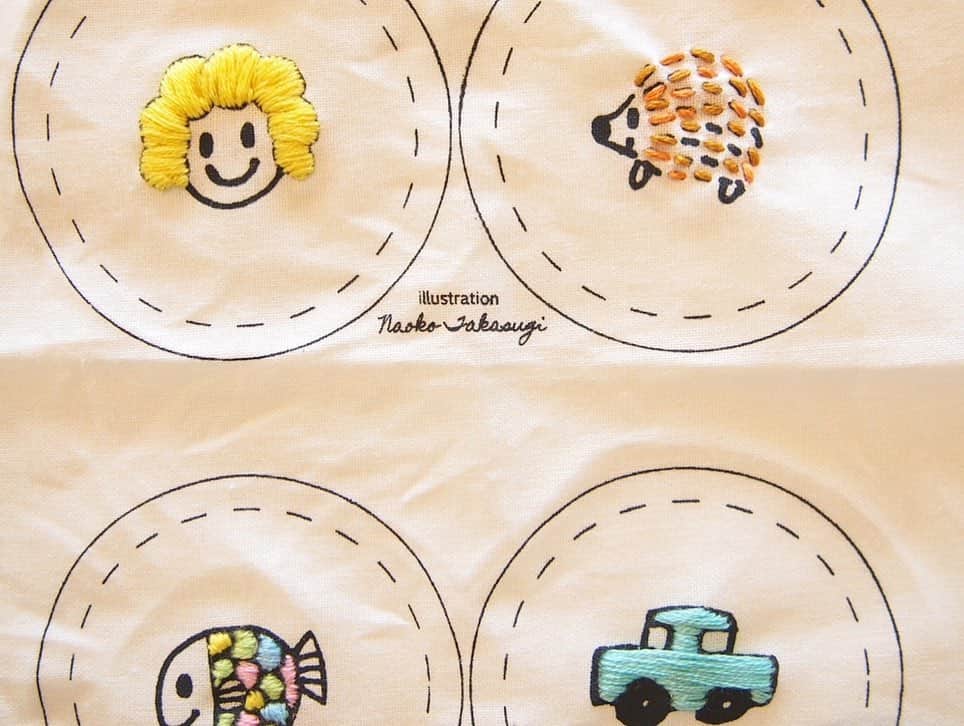 手紙社さんのインスタグラム写真 - (手紙社Instagram)「【GOOD MEETING：ぬり絵のように楽しめる、刺繍のブローチづくり】﻿ カラフルな刺繍糸を使って、刺繍の基本を楽しみながら学べる「刺繍CAFE」をオンラインで開催！　今回つくるのは、刺繍のくるみブローチ。ぬり絵をするようにステッチを施し、針や糸の扱い方、手の動かし方に慣れていきましょう。刺繍ビギナーさんやお子さんでも気軽にお楽しみいただけます！　おうちで何か手を動かしてみたいという方、ぜひご参加くださいね！﻿ ﻿ ＜刺繍CAFE・開催概要＞﻿ 日時：7月12日（日）10:00〜12:00﻿ 定員：5名﻿ 参加費：一般 ¥3,500（税込）/ 部員 ¥3,200（税込） ﻿ ＊キット代、送料込み﻿ ﻿ ▶︎詳しくは「@tegamisha」プロフィールのハイライト「GOOD MEETING」より公式サイトへ！ CALENDERより7/12（日）10:00〜「刺繍CAFE」をチェック！﻿ ﻿ ◎GOOD MEETINGってどんな場所？﻿ 手紙社が敬愛する作り手やお店のオーナー、書き手やパフォーマー、あらゆるジャンルの気になる方々をナビゲーターにお迎えして、Zoom上で講座やワークショップ、部活動的な集い、暮らしにまつわる情報交換を行う場です。﻿ ﻿ #手紙社#手紙舎#tegamisha#GOODMEETING#グッドミーティング#zoom#zoomレッスン#zoom講座#オンライン講座#オンラインイベント#オンライン#オンライン配信#オンライン開催#オンラインレッスン#リモート#手芸教室#刺繍レッスン#刺繍カフェ#刺繍cafe」7月7日 14時34分 - tegamisha