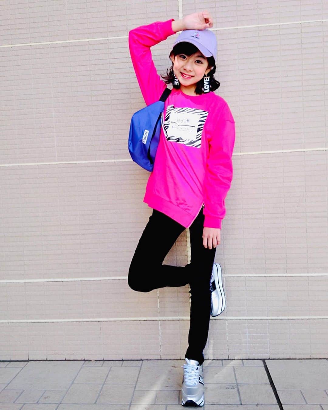 ニコ☆プチのインスタグラム：「👑🦸‍♀️✨ 新スー読3人目は 超絶美脚の持ち主、るかちゃん😚💓 . . カラフルコーデが得意ワザ🤩🍒 小学生のテッパンアイテム『レギパン』を着まわして ポップ・クール・ガーリーをつくってくれたよ😆👖💓 . . #スーパー読者モデル  @sa.to57485  #スー読 #スー読ミッション  #着まわしコーデ」