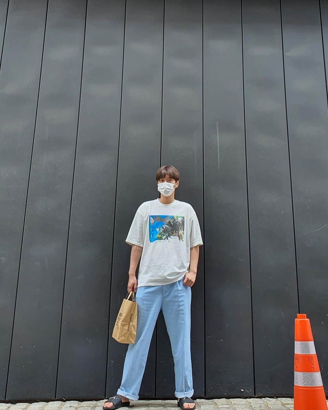 シン・ウォンホ（CROSS GENE）さんのインスタグラム写真 - (シン・ウォンホ（CROSS GENE）Instagram)「덥다」7月7日 14時50分 - cg__shinwonho
