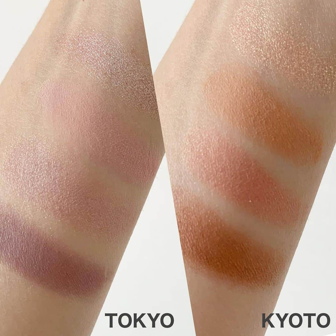 Arisaさんのインスタグラム写真 - (ArisaInstagram)「7月8日から全国NARSカウンターにて限定発売の【NARS ZEN COLLECTION】 日本初のNARS限定コスメとなります❤️ もう既にYouTubeには色味とか使い方をアップしてますが、インスタの方にも詳しく載せておきますね❤️ ・ ■NARSリップスティック 全3色“既存色” 税込価格3,630円 ■NARSクワッドアイシャドー 全2色“限定色”税込価格6,380円 ・ 3枚目私が付けてるのは、TOKYOのパレットと00002番のソフトローズになります‼️ ・ またノベルティで付いてくる限定のポーチとトートバッグもとても可愛いので是非カウンターにて見てみてくださいね❤️ ・ そして今回NARS ZEN MAKE UP CONTESTが皆様対象で開かれてます😎！ メイクが大好きな方は是非参加してみてくださいね❤️ ・ 【参加方法】 1、NARS公式インスタグラム　@narsissist をフォロー 2、ZENCOLLECTIONのitem一品以上使用してメイクルックを作り撮影。ご自身じゃなくても大丈夫🙆‍♀️ 3、フィード投稿は1枚目をメイクした写真を 4、使用したZENCOLLECTIONのアイテムを文中に。2枚目の画像に掲載しても大丈夫🙆‍♀️ ※他社ブランドの商品の映り込みは控えてください。 5、ハッシュタグ→#ゼンコレクション#NARSメイクコンテスト を必ず入れてください。 ・ 期間は7月8日から7月31日まで‼️ 横浜流星さん、菅原小春さん、NARSグローバルアーティストの　　@sadaito による審査となります☺️ ・ 賞品は、NARS50000円分相当のコスメ詰め合わせや、横浜流星さん、菅原小春さんのサイン入りZENトートバック、NARS 10000円分相当のコスメ詰め合わせ、sadaさんによるマンツーマンセッションなど、盛り沢山となっております🤩 是非皆様、参加してみてくださいね❤️ 私もやってみようかな❤️ ・ ・ #narszen#narscosmetics#ナーズコスメ#日本限定コレクション#ゼンコスメ#ZENコスメ#限定コスメ#菅原小春#横浜流星#コスメコンテスト#narsissist#アイシャドウパレット#リップスティック#リップ#コスメ大好き」7月7日 15時52分 - saarariii