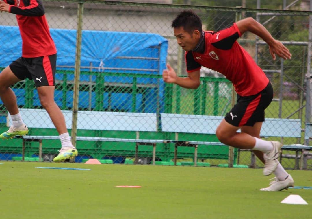 京都サンガF.C.さんのインスタグラム写真 - (京都サンガF.C.Instagram)「. 2020.07.07 . #今日のサンガタウン📸  ステキな表情をお届けします！ . #魅せようKYOTOの一体感 #sanga #京都サンガ #闘紫 #TEAM京都 #みんなでつくる新しいDAZN観戦」7月7日 15時59分 - kyotosanga_official