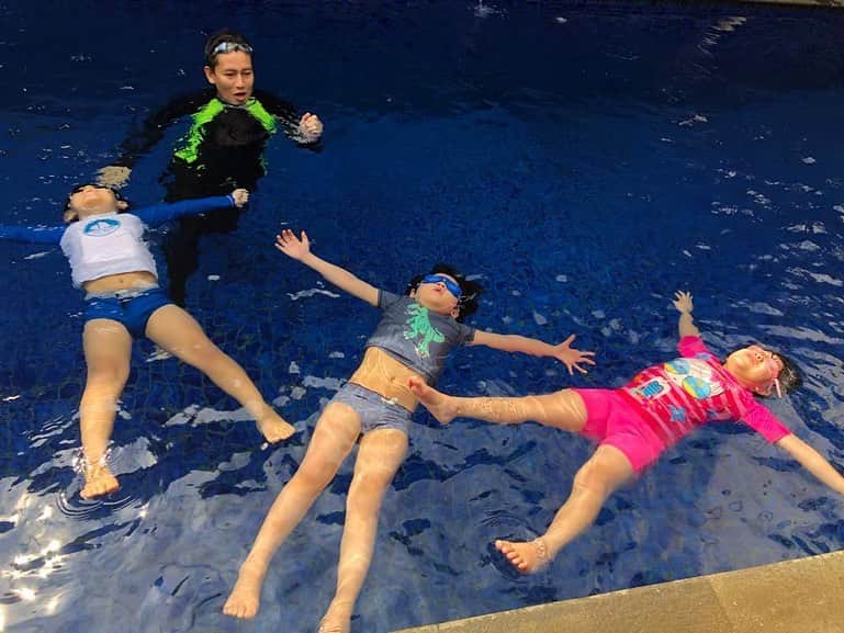 Raffi Ahmadさんのインスタグラム写真 - (Raffi AhmadInstagram)「Berenang dan Mengapung di air ❤️」7月7日 16時03分 - raffinagita1717