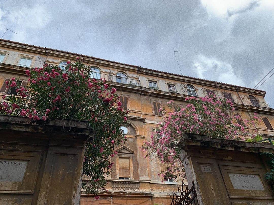 マチルダ・ルッツのインスタグラム：「ROMA. E rimarrai la cosa più bella tra le cose belle #roma #bella #italia」
