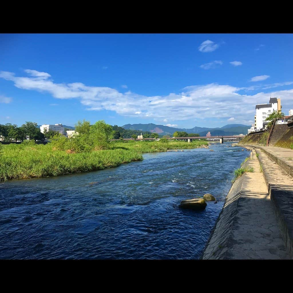 氷川きよしさんのインスタグラム写真 - (氷川きよしInstagram)「熊本県人吉、ロケの際に5年前に撮影しました。  九州の豪雨 大変な状況で心配しています。 どうか安全な所へ避難してご自身の命を守ってください。  氷川きよし」7月7日 17時05分 - hikawa_kiyoshi_official