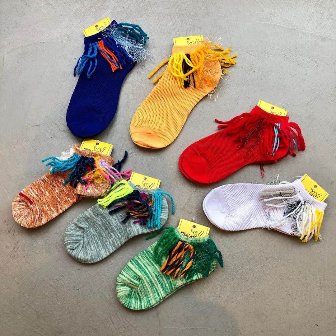のインスタグラム：「＜DANIELA MARIVEL＞ DANIELA MARIVEL Fringe sox 58-84-7293-448  長めのソックスもあります！ お気軽にお問い合わせ下さい。 サイズはレディースのフリーサイズと なります。 ﻿ BEAMS JAPAN 4F﻿ ☎︎03-5368-7328﻿ @beams_japan﻿ @tokyo_cultuart ﻿ #beams﻿ #beamsjapan﻿ #beamsjapan4th﻿ #tokyocultuartbybeams﻿ ﻿#danieramaribel  #靴下」
