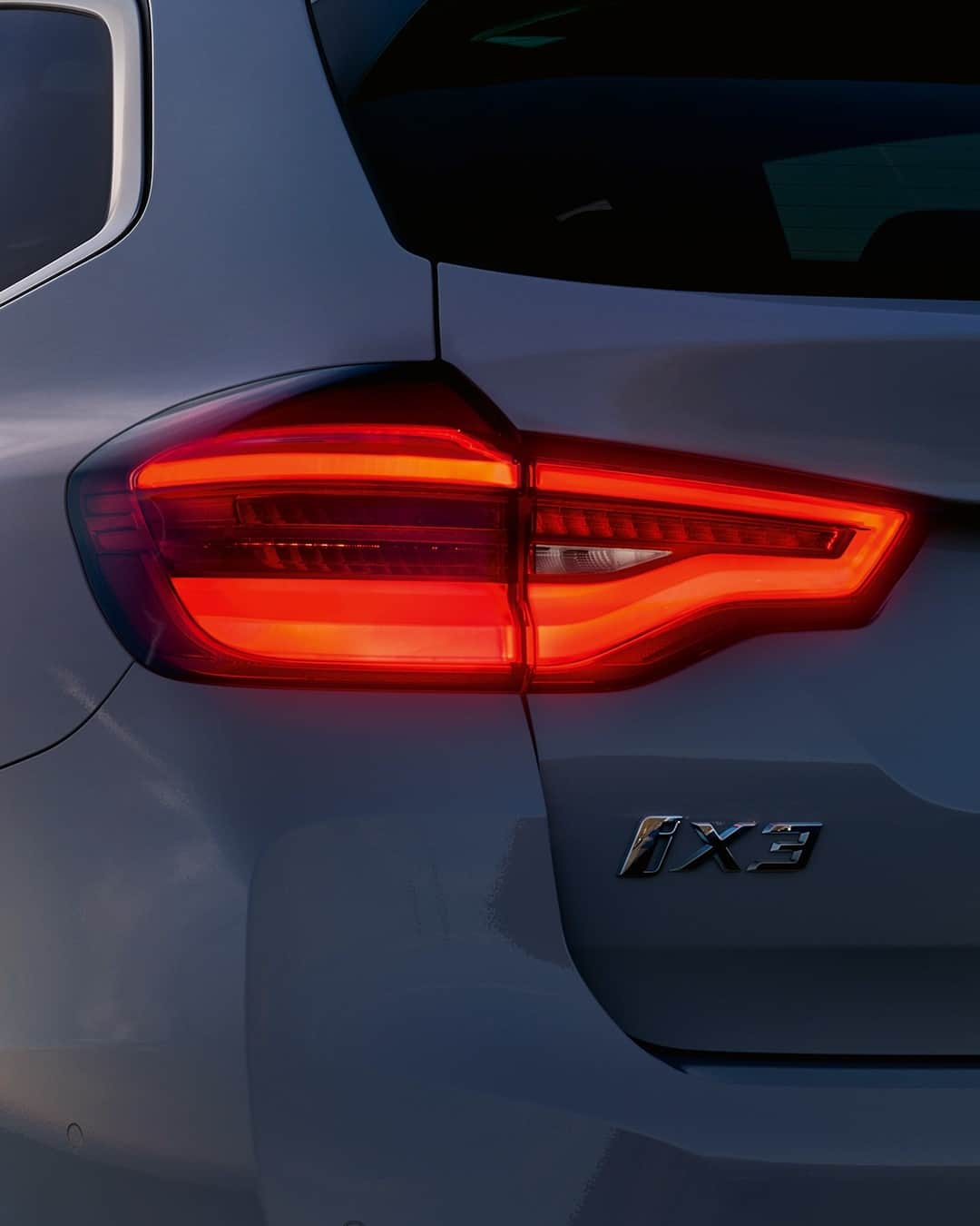 BMWのインスタグラム：「Time travel is real, the future is here. Stay tuned.  The first-ever BMW iX3. #THEiX3 #BMW #BMWi #bornelectric」