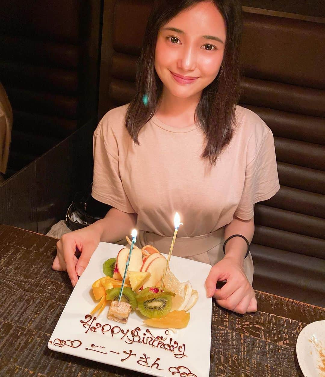 森ニーナさんのインスタグラム写真 - (森ニーナInstagram)「誕生日が自粛期間中真っ只中で静かにおうちに過ごしてましたが先日お休みの日にひよんが祝ってくれました😭🥺💓  ありがとうひよん🥰👼❤️❤️❤️ #フルーツたっぷり #ひよん中身も可愛いすぎてしんどい　w #31歳になりました #happybirthdaytome」7月7日 17時24分 - ninazaballa