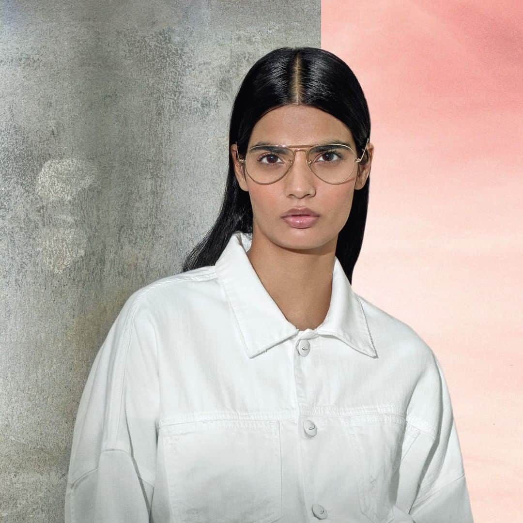 Jacob Cohenのインスタグラム：「Believing in white  Discover the Jacob Cohën Spring Summer 2020 Collection  Photography by @danielafederici Featuring Bhumika Arora @bhumika_arora04  #JacobCohen #JacobCohenJeans」