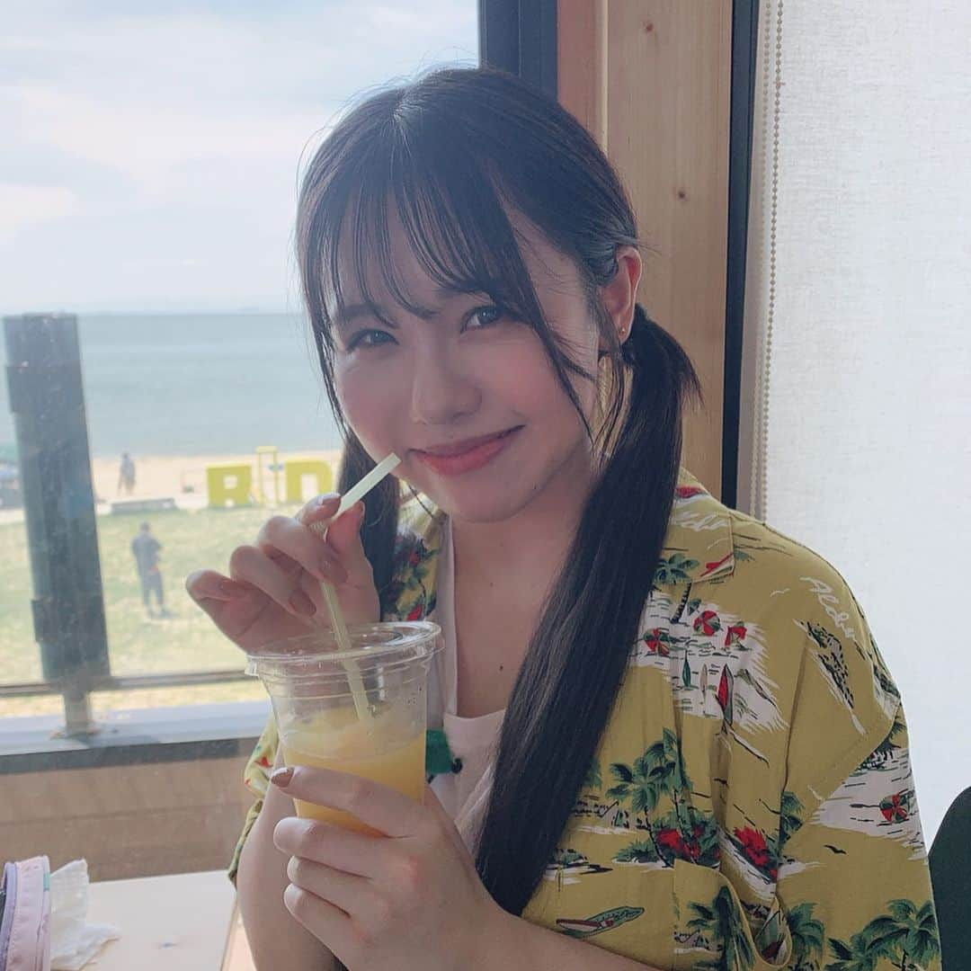 須田亜香里さんのインスタグラム写真 - (須田亜香里Instagram)「7月7日(火) 東海テレビ【#ske48バズ】 今夜から新衣装🌺 スピードワゴンさんはまだリモートですが、実況の前田アナもみんなでアロハシャツ着用😚 #愛知県 #常滑 #常滑りんくうビーチ #アロハシャツ #バブルボール (※放送後は #locipo 配信アリ)」7月7日 23時10分 - akarisuda