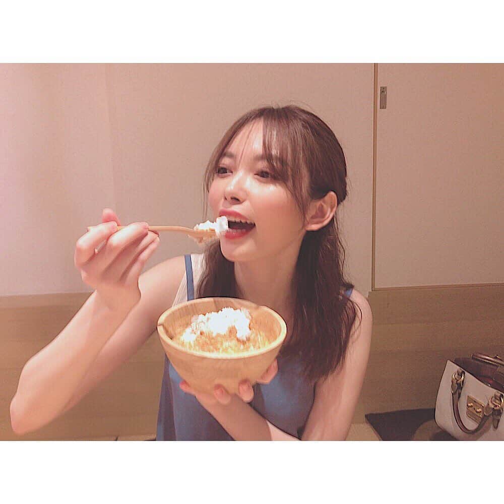 のインスタグラム：「かき氷！！ . アイス評論家のシズリーナさんのYouTubeチャンネル企画で、 六本木にオープンのかき氷専門店「れもん」さんへ行ってきた〜🍧 . かき氷好きならわかる！ ふつうの「フワフワ」とはちがうこの食感！ . ぜひお試しあれ〜 &ストーリーからYouTubeもみてね！」