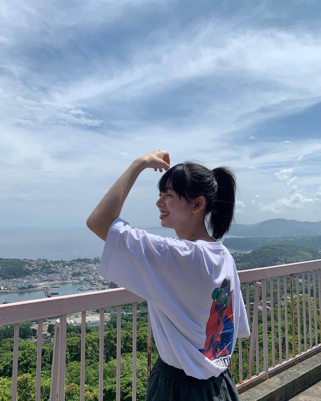 きなりのインスタグラム：「七夕🎋ですね〜皆さまは何をお願いした？わたしは…🤭💭幸せな明日になりますようにっ！  ..... 先程YouTubeにてゲーム生配信してみました！ ゲーム配信面白かったから、もっとやってみたい…！見てくれますか？☺️」
