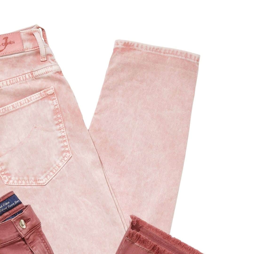 Jacob Cohenのインスタグラム：「Find your favourite shade of Pink  S/S 20 Woman Collection Made in Italy  #JacobCohen #JacobCohenJeans」