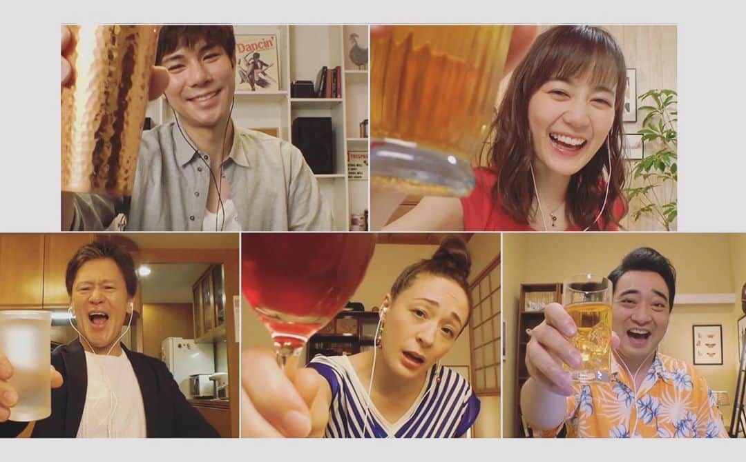 のインスタグラム：「21:30〜とど愛第二話配信！ 合成を駆使したミュージカルシーンになってるよ🧙‍♀️ 後からアーカイブで振り返ることもできます〜 みてねーー♪  #とど愛2話 #Paravi #真壁のハンコでトントントトトン #乾杯」